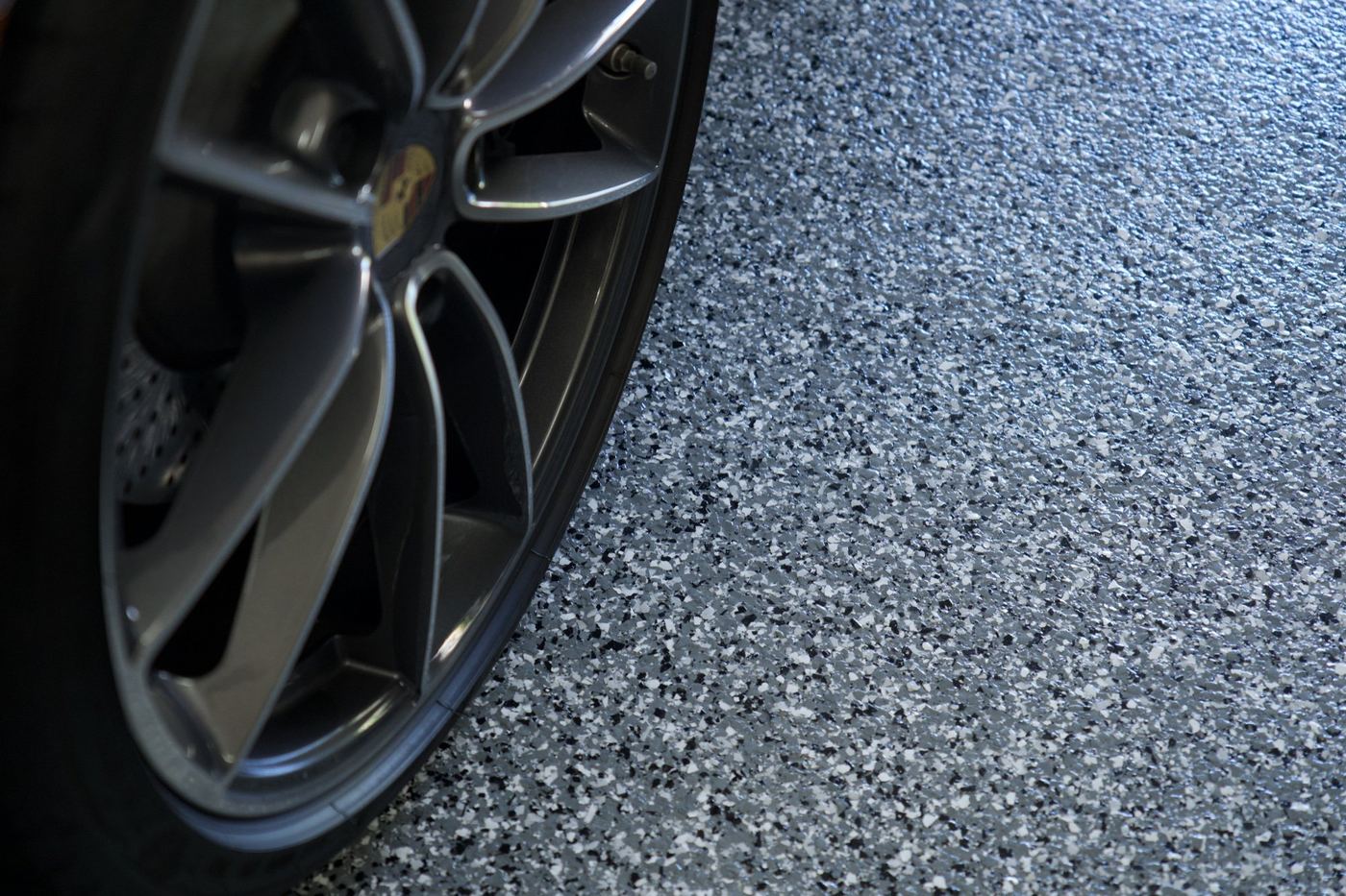 Flake floor finish